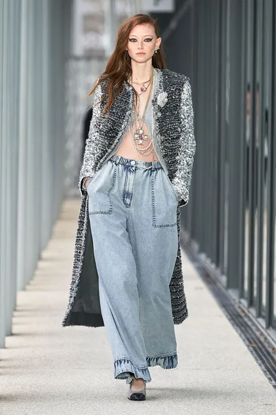 Look 33